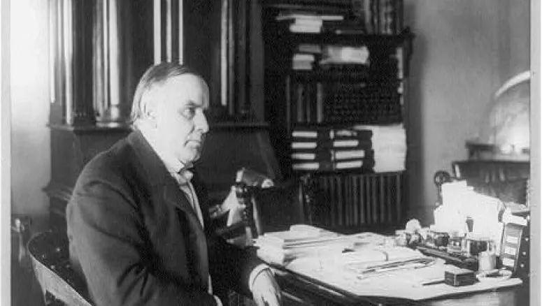 Image 102620 Foo Mckinley Seated